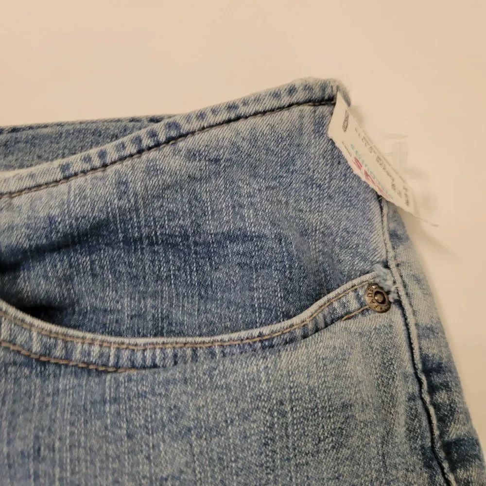 BRAND NEW COMFORT DENIM SHORT - Picture 8 of 16